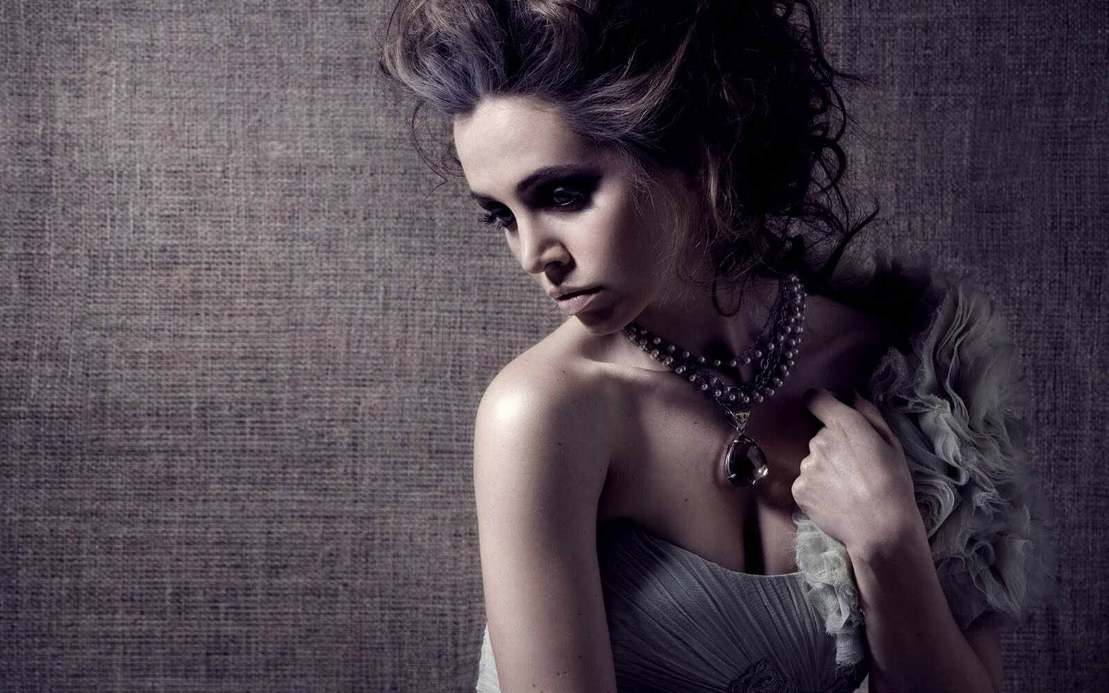 Beauty-Eliza2-1